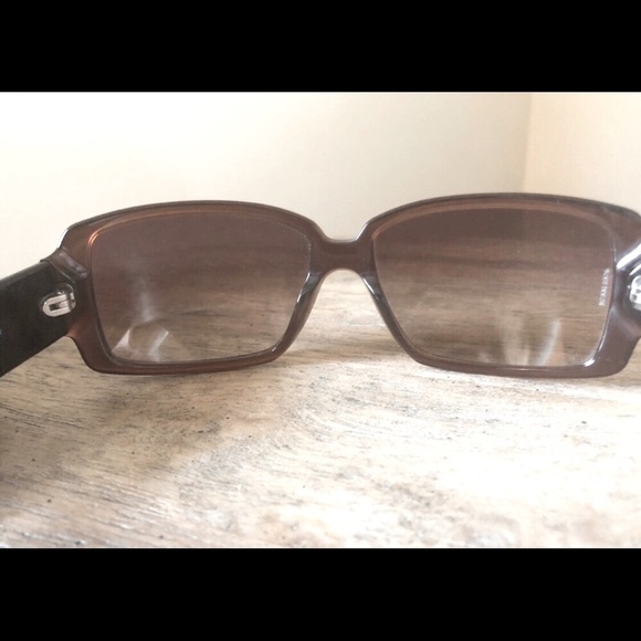 Chanel Rare Auth. Classic Strass Sunglasses - Picture 10 of 10